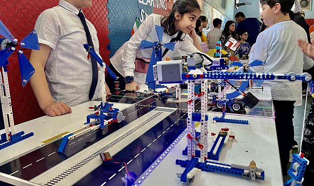 Ağrı'da projelerin sergilendiği Bahar Şenliği yoğun ilgi gördü