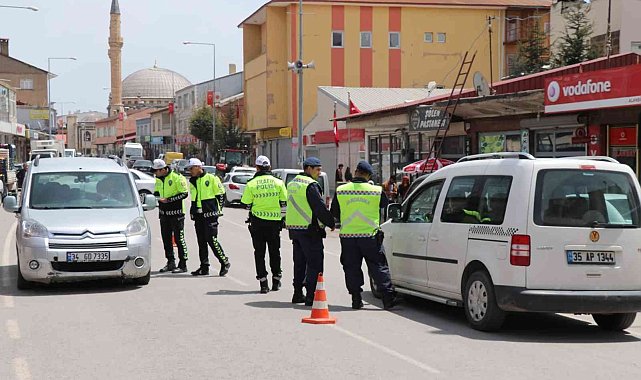 Ahlat'ta "Karayolu Trafik Haftası" etkinlikleri
