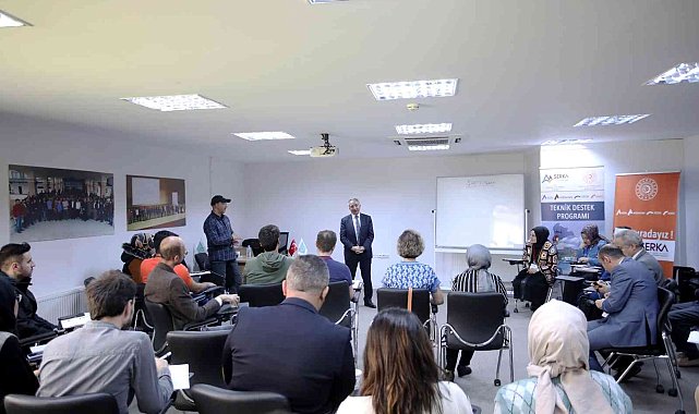 AİÇÜ'de Erasmus Avrupa Dayanışma Programı proje yazma eğitimi düzenlendi