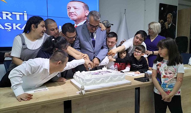 AK Parti İl Başkanı Ahlatcı: &quot;Engelleri aşmanın tek yolu sevgidir ve paylaştıkça büyür&quot;