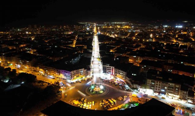 Akhisar'ı büyükşehir güzelleştiriyor