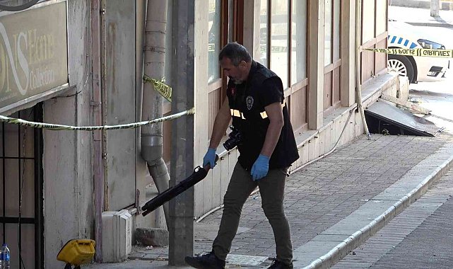Alacağı için gittiği iş yerinde pompalı tüfekle vuruldu
