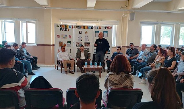 Alanyaspor Başkanı Çavuşoğlu öğrenciler ile buluştu