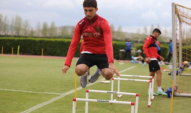Alanyaspor, kupa maçı hazırlıklarını Kayseri'de sürdürüyor