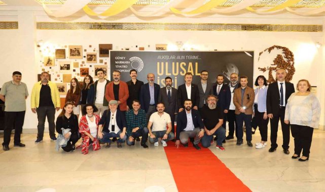 Alın teri sahne tozuna karışıyor