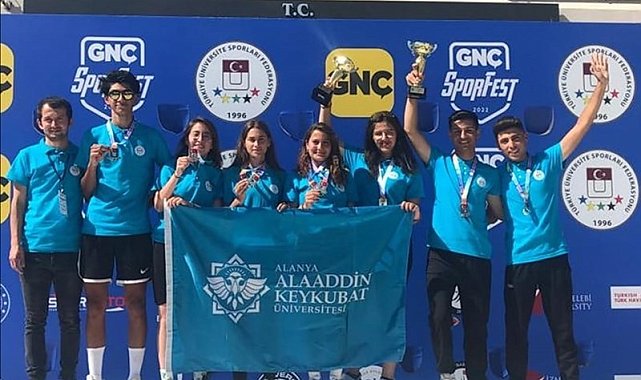 ALKÜ&#039;lü bisikletçilerden Türkiye Şampiyonasında dereceler