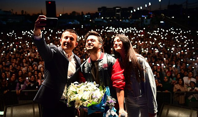 AltınFest'te İlyas Yalçıntaş'ın şarkıları hep bir ağızdan söylendi