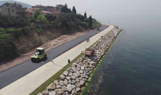 Altınkemer ile Ereğli sahilinde asfalt çalışmaları devam ediyor