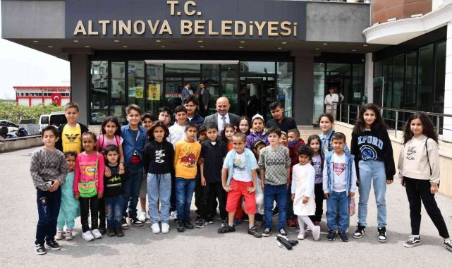 Altınova'da bayramlaşma