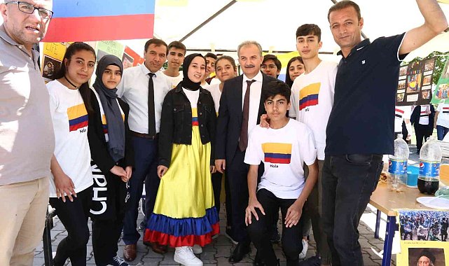 Altınşehir Anadolu Lisesinde İkinci Dil Şenliği düzenlendi