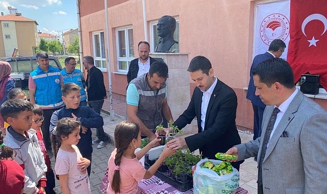 Altıntaş&#039;ta &quot;Bir fide bir can&quot; projesi