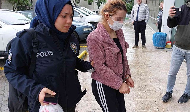 Annesini bıçaklayan kadını bıçakladı