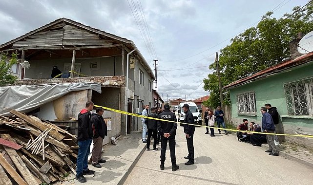 Annesini öldüren 15 yaşındaki çocuk, azmettiricisi olduğu iddia edilen babasıyla birlikte yakalandı