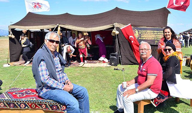 Antalya Yörük Festivalinde Döşemealtı Yörük Çadırına ilgi