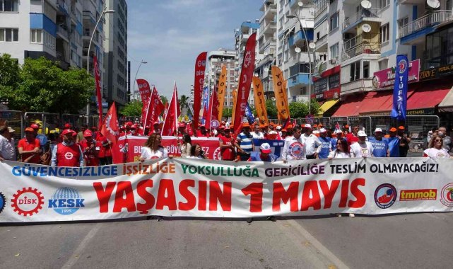 Antalya'da 1 Mayıs coşkuyla kutlandı