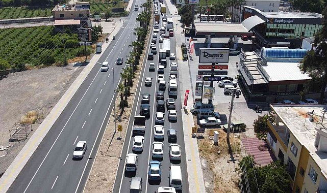 Antalya'da trafiğe kayıtlı araç sayısı 1 milyon 243 bin 909 oldu