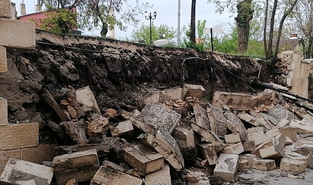 Arap Baba türbesinin çöken istinat duvarı onarılacak