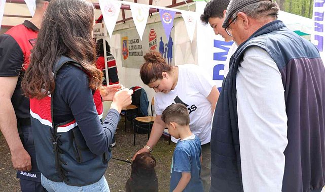 Ardahan&#039;da &quot;en iyi narkotik polisi anne&quot; ve &quot;KADES&quot; uygulaması tanıtıldı