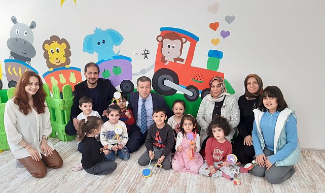 Atık malzemeler, hünerli ellerde oyuncaklara dönüştü