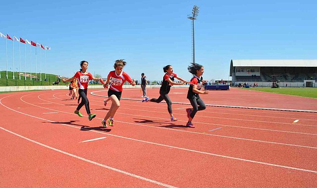Atletizmin yıldızları Denizli'de piste çıkacak