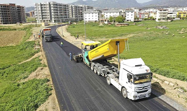 Aydın Büyükşehir Belediyesi, il genelinde yolları yeniliyor