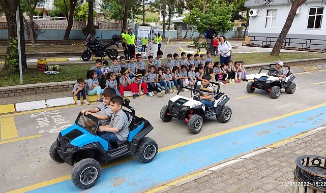 Aydın'da 40 öğrenci 'trafik dedektifi' oldu