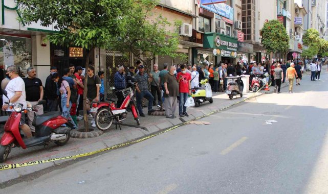 Aydın'da metrelerce tatlı kuyruğu