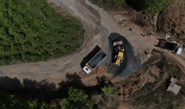 Ayvacık kırsalında yol çalışması