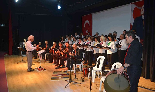 Ayvalık&#039;ta &quot;Türkülerle Türkiye&#039;m Bahar Konseri&quot; coşturdu