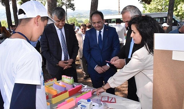 Bafra&#039;da okulda bilim fuarı