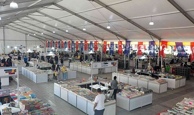 Bağcılar Kitap Fuarı'na çocuklardan yoğun ilgi