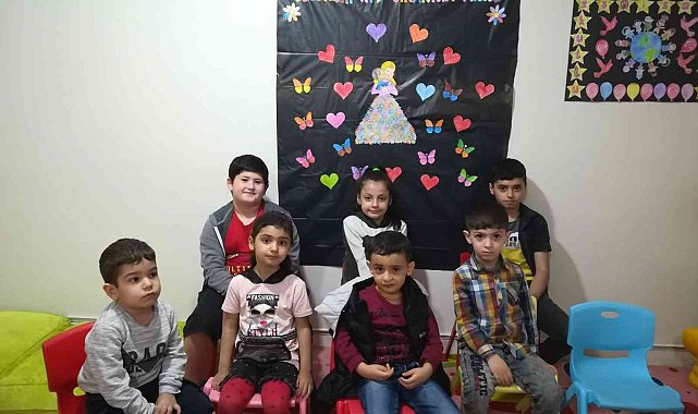 Bağlar Belediyesi eğitim merkezindeki çocuklar yeteneklerini sergiledi