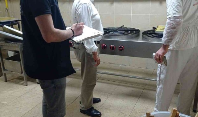 Bağlar'da bayram öncesinde tatlıcılar denetlendi