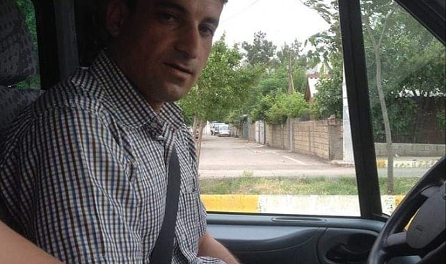 Bahçeyi ilaçladığı esnada traktörün altında kalarak hayatını kaybetti