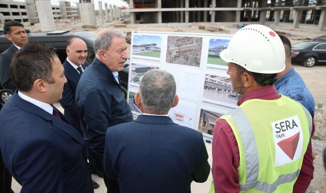 Bakan Akar ile Başkan Büyükkılıç'tan eni havalimanı incelemesi