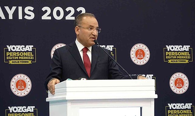 Bakan Bozdağ: "Hakim ve savcılarımız kimsenin şamar oğlanı değildir"