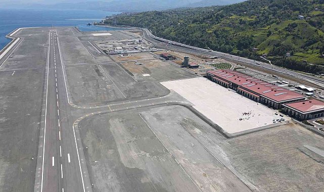 Bakan Karaismailoğlu: "Rize-Artvin Havalimanı mühendislik kabiliyetlerimizin dünya çapında olduğunun somut bir örneği"