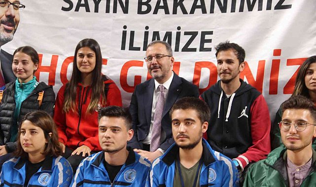 Bakan Kasapoğlu: "20 yıldır Türkiye'yi bir spor ülkesi kılmak adına büyük emekler verdik"