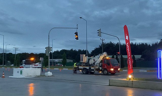 Balıkesir'de sert rüzgar etkili oldu