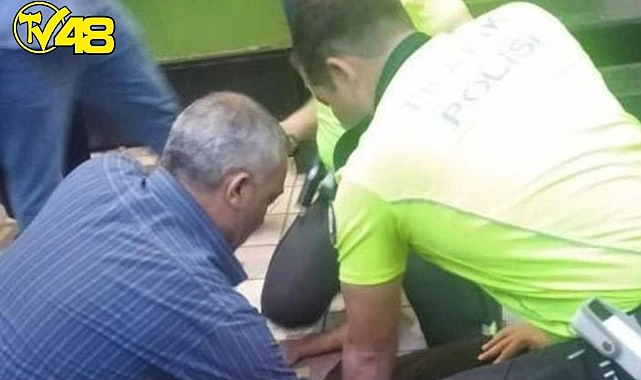 Baltayla ATM&#039;ye saldırdı