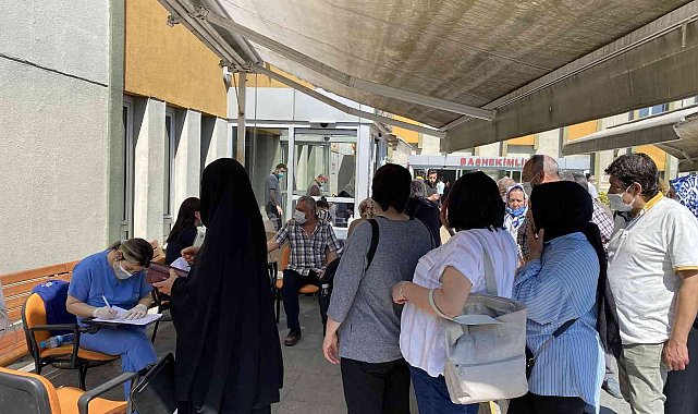 Başhekim Ertürk:"2 saatte 168 kişinin tansiyonunu ölçtük, 99'unun yüksek çıktı"