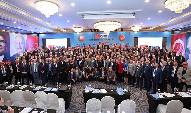 Başkan Akın 'Belediye Başkanları Çalıştayı'na katıldı