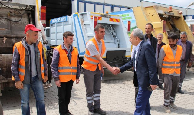 Başkan Akkaya işçilerle bir araya geldi