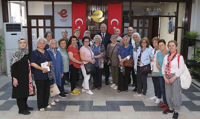 Başkan Atay, emekli öğretmenleri ağırladı