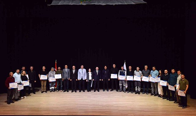 Başkan Avcı&#039;dan başarılı personellere ödül