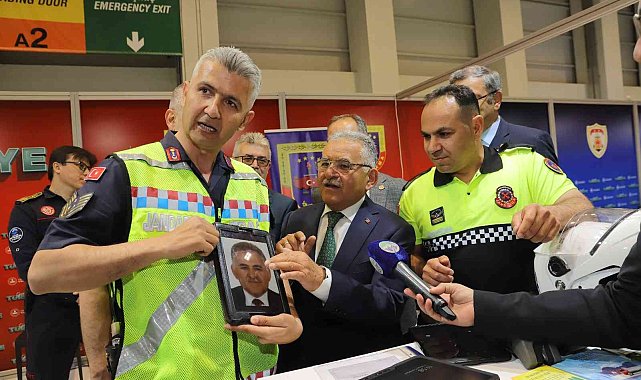 Başkan Büyükkılıç Devlet Teşvik Tanıtım Günleri&#039;nde öğrencilerle buluştu