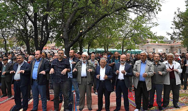 Başkan Büyükkılıç, şükür ve yağmur duasına katıldı