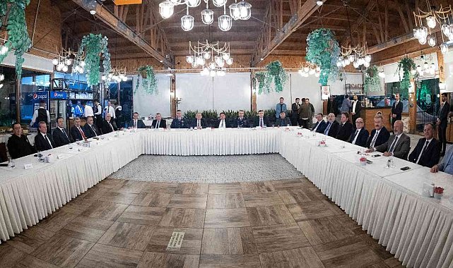 Başkan Büyükkılıç'tan Vali Çiçek onuruna "hoş geldiniz" yemeği