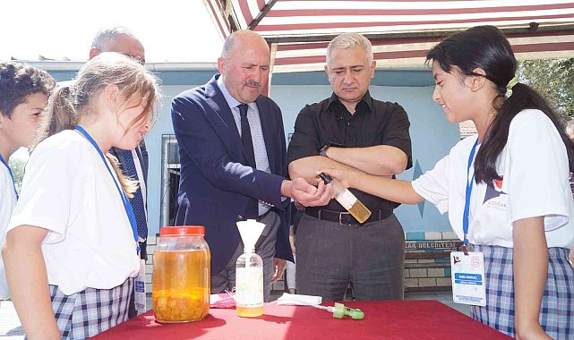 Başkan Ertürk, Gencelli'de Bilim Fuarı'na katıldı