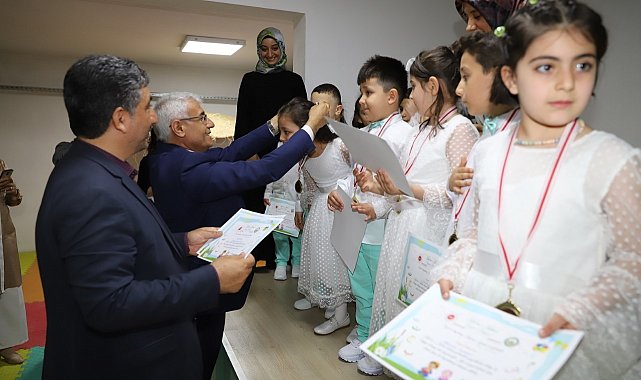 Başkan Güder, minik öğrencilerin Kur&#039;an-ı Kerim&#039;e geçiş törenine katıldı